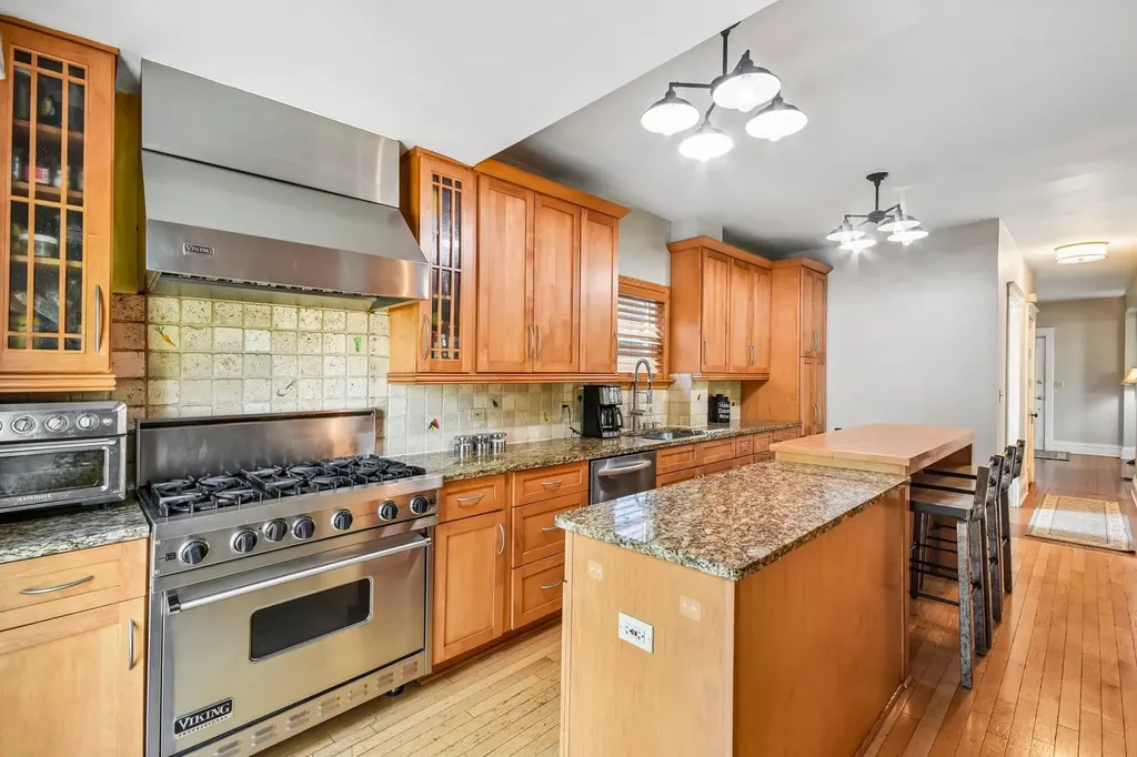 35 West Elm Avenue Roselle IL 60172
