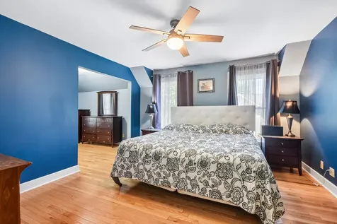 35 West Elm Avenue Roselle IL 60172