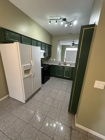 935 Viewpoint Drive Lake In The Hills IL 60156