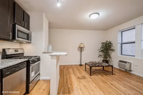 1504 North Dearborn Parkway Chicago IL 60610
