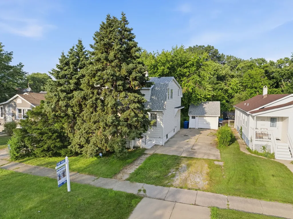 12751 Irving Avenue Blue Island IL 60406