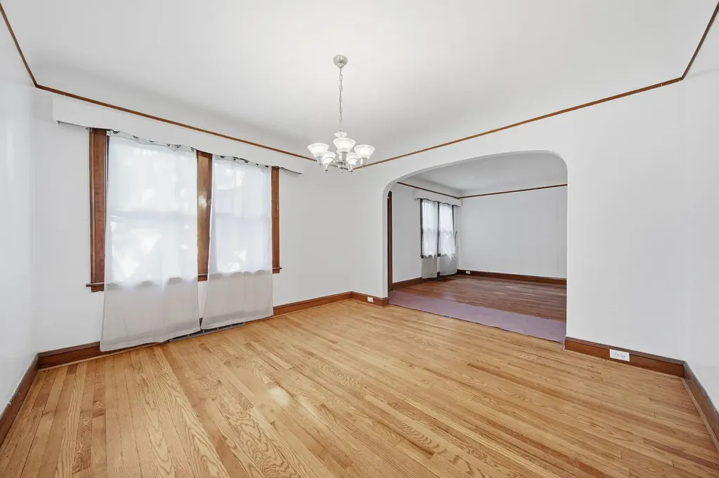 12751 Irving Avenue Blue Island IL 60406