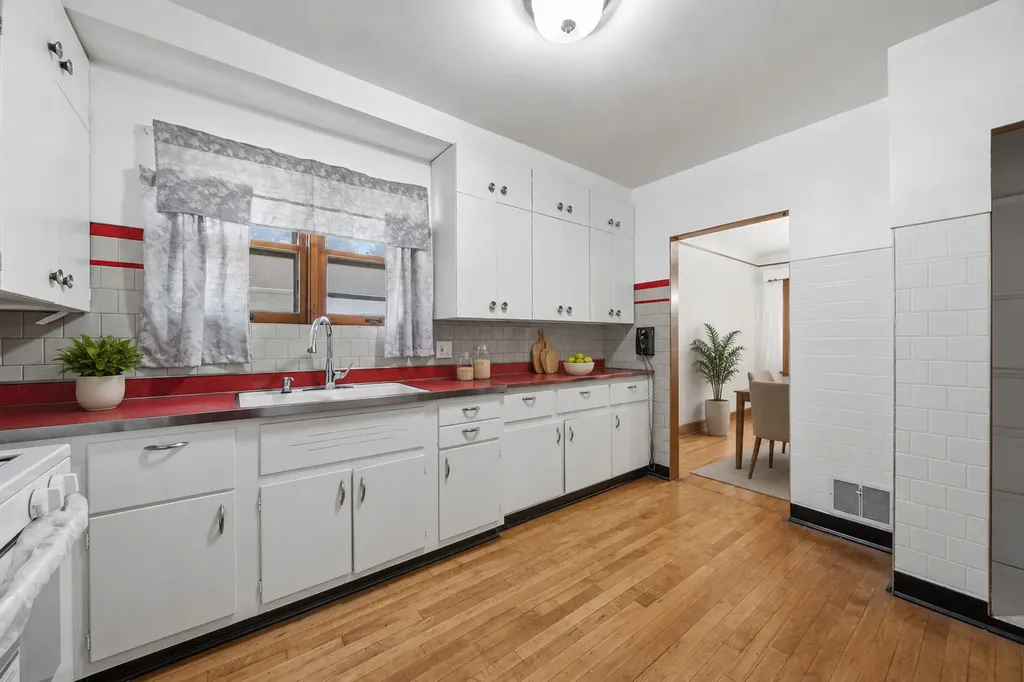 12751 Irving Avenue Blue Island IL 60406