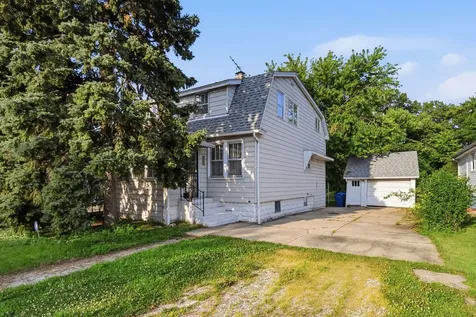 12751 Irving Avenue Blue Island IL 60406