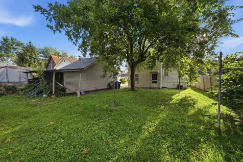 12751 Irving Avenue Blue Island IL 60406