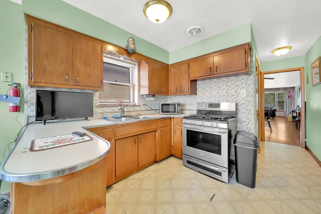 8606 South Kostner Avenue Chicago IL 60652