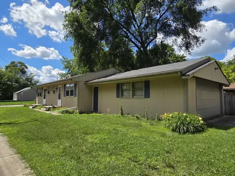 927-929 Halsted Road Rockford IL 61103