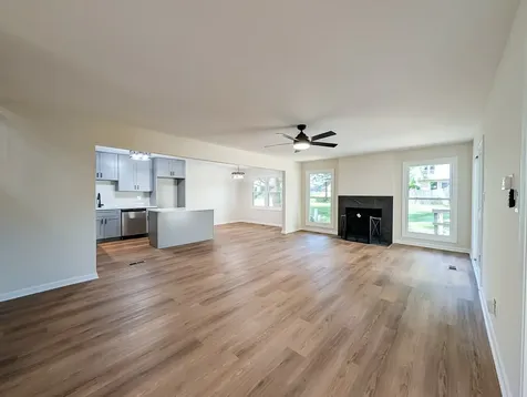 217 Tamarack Drive Bloomingdale IL 60108