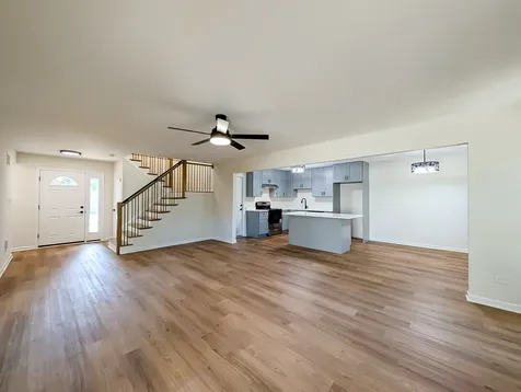 217 Tamarack Drive Bloomingdale IL 60108