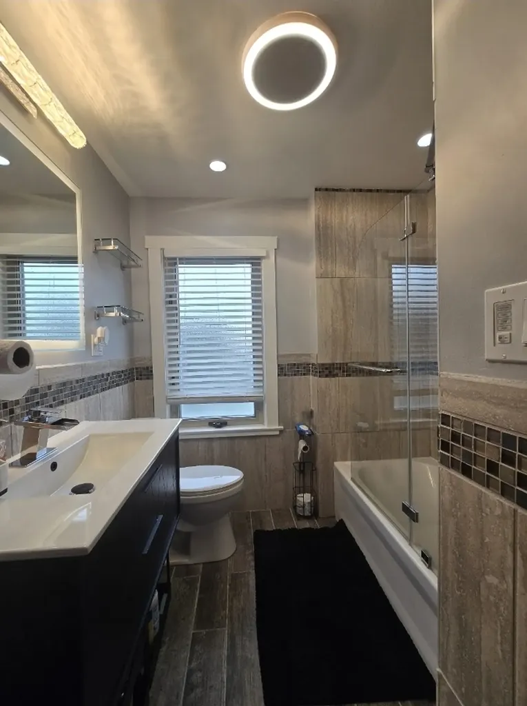7959 South Michigan Avenue Chicago IL 60619