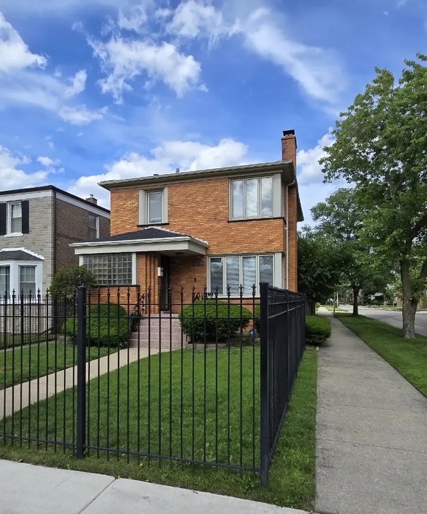 7959 South Michigan Avenue Chicago IL 60619