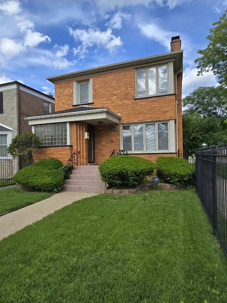 7959 South Michigan Avenue Chicago IL 60619