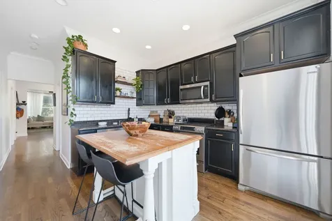 3742 North Janssen Avenue Chicago IL 60613