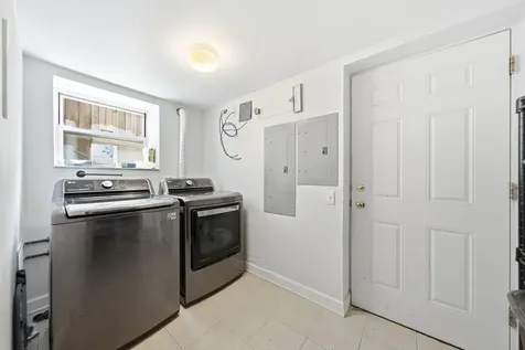 3742 North Janssen Avenue Chicago IL 60613