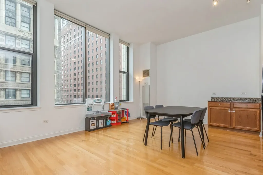 8 West Monroe Street Chicago IL 60603
