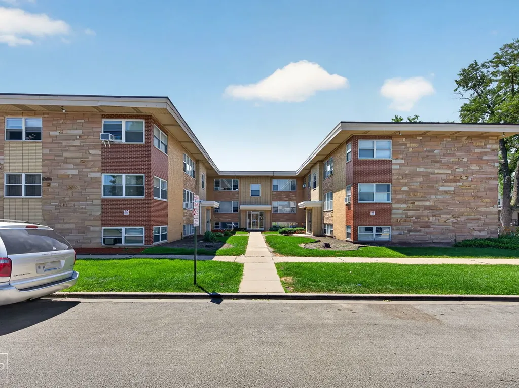 7545 West Belden Avenue Elmwood Park IL 60707