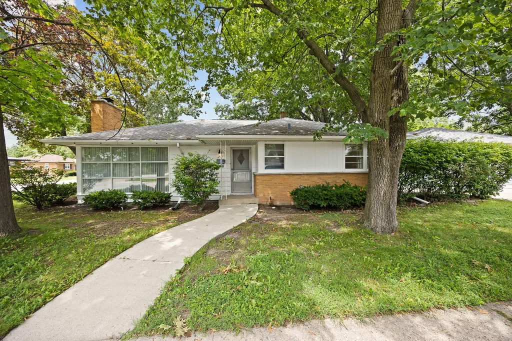 16371 Evans Avenue South Holland IL 60473