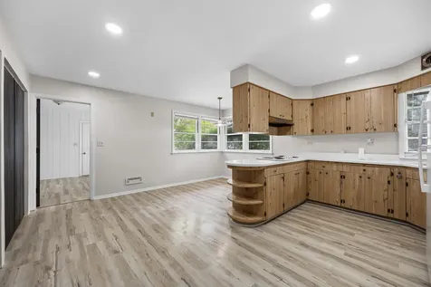 16371 Evans Avenue South Holland IL 60473