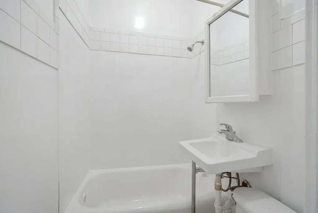 4849 West Ainslie Street Chicago IL 60630