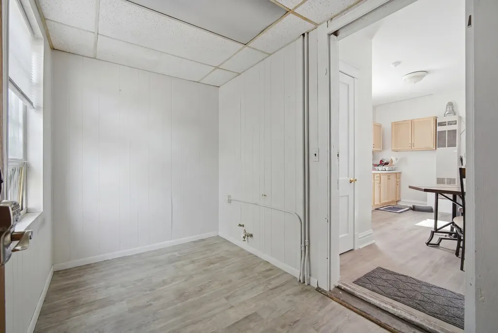 4849 West Ainslie Street Chicago IL 60630