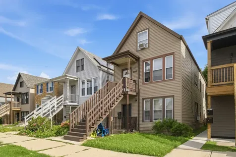 4849 West Ainslie Street Chicago IL 60630