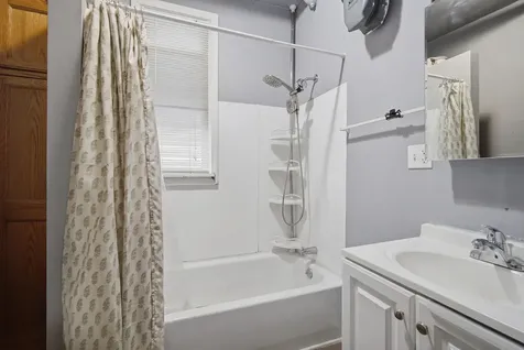 4849 West Ainslie Street Chicago IL 60630