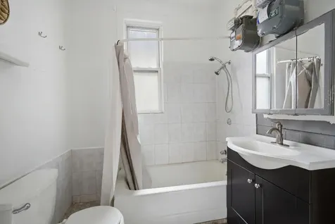 4849 West Ainslie Street Chicago IL 60630