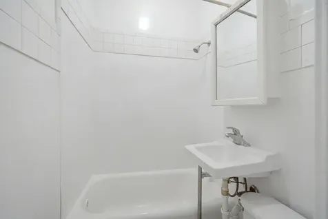 4849 West Ainslie Street Chicago IL 60630
