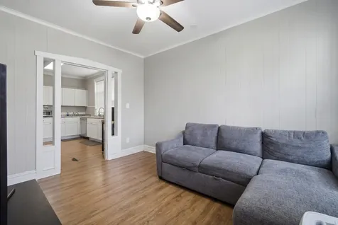 4849 West Ainslie Street Chicago IL 60630