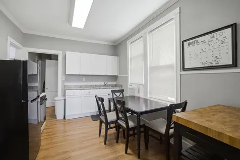 4849 West Ainslie Street Chicago IL 60630