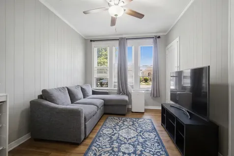 4849 West Ainslie Street Chicago IL 60630