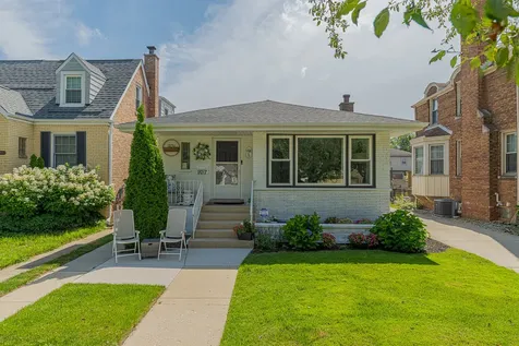 9717 South Springfield Avenue Evergreen Park IL 60805