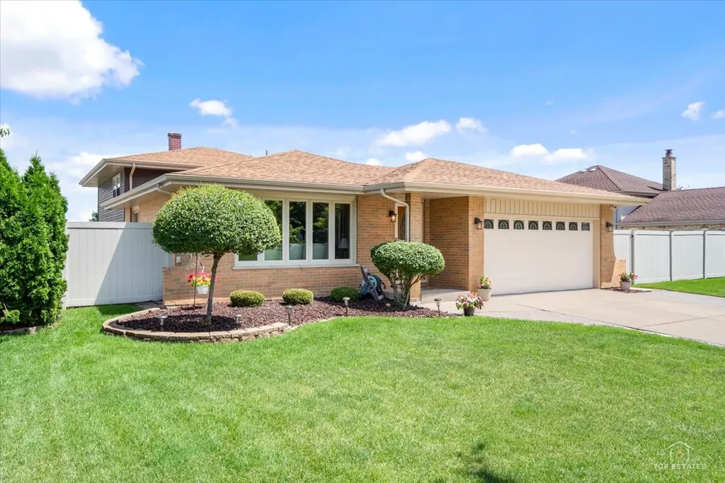 8124 Nottingham Road Tinley Park IL 60477