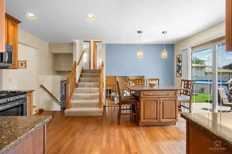 8124 Nottingham Road Tinley Park IL 60477