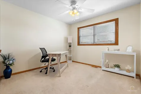 8124 Nottingham Road Tinley Park IL 60477
