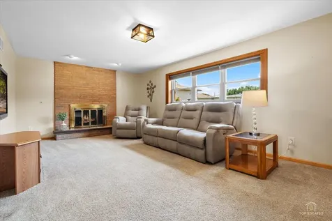 8124 Nottingham Road Tinley Park IL 60477
