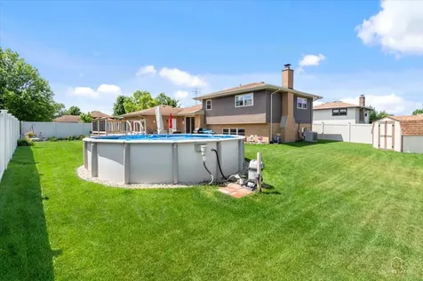 8124 Nottingham Road Tinley Park IL 60477