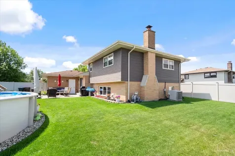 8124 Nottingham Road Tinley Park IL 60477