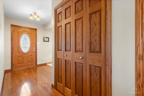 8124 Nottingham Road Tinley Park IL 60477