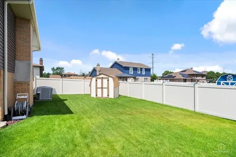 8124 Nottingham Road Tinley Park IL 60477