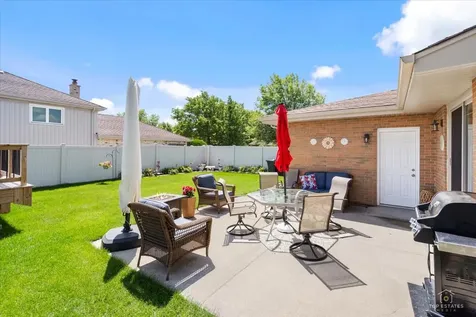8124 Nottingham Road Tinley Park IL 60477