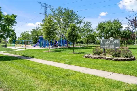 8124 Nottingham Road Tinley Park IL 60477