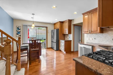8124 Nottingham Road Tinley Park IL 60477
