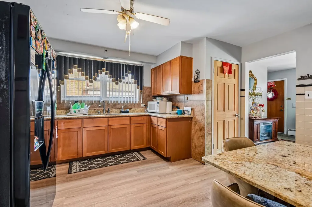 4536 South Lavergne Avenue Chicago IL 60638