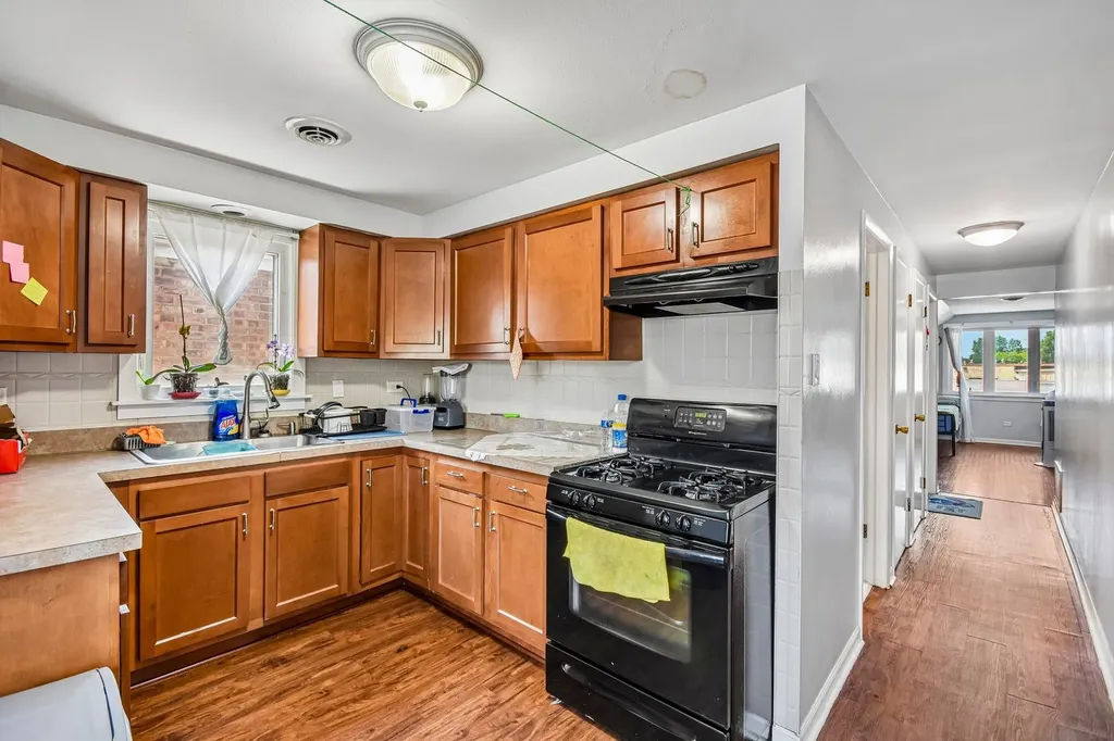 4536 South Lavergne Avenue Chicago IL 60638