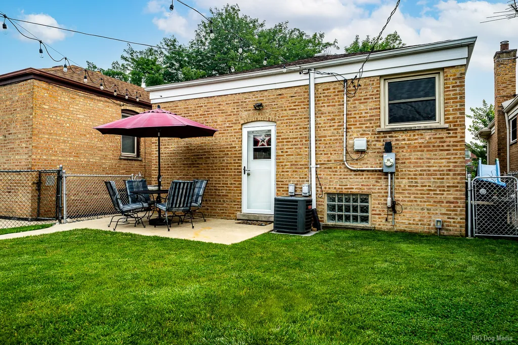 3818 West 110th Street Chicago IL 60655