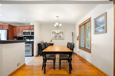 5050 North Neenah Avenue Chicago IL 60656