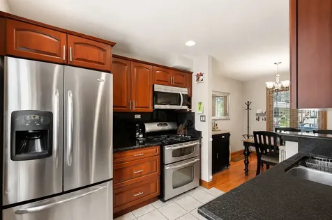 5050 North Neenah Avenue Chicago IL 60656