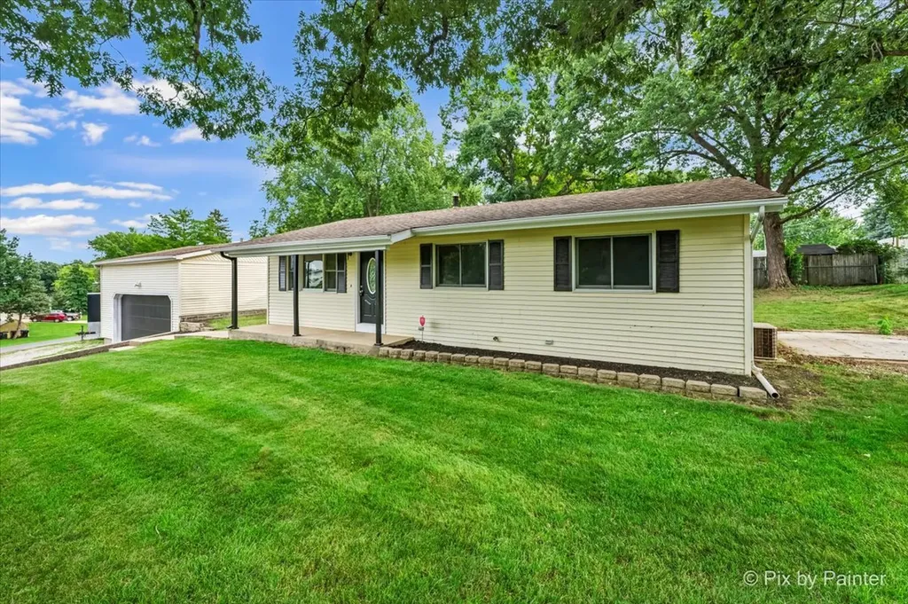 911 West Florence Street Mchenry IL 60051