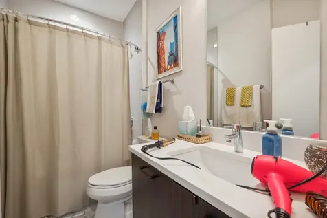1045 West Cornelia Avenue Chicago IL 60657